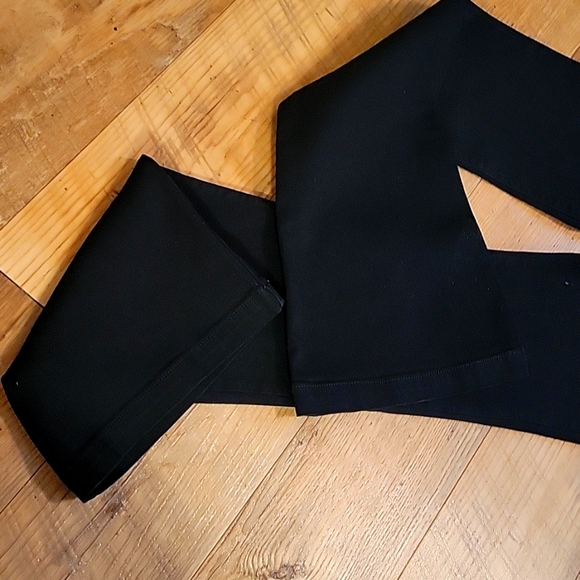Sneakpeak Black Flares - Picture 2 of 5